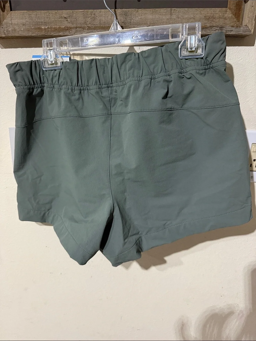NWT Outdoor Voices Agave Green RekTrek Shorts